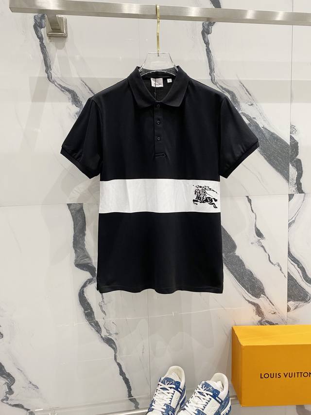 Burberry 巴宝莉 翻领Polo衫战马Logo条纹环绕拼接印花官方同步 商务首选时尚个性 百搭潮流纯原品质 原版面料吊牌 领标 水洗麦 三标齐全颜色: 黑