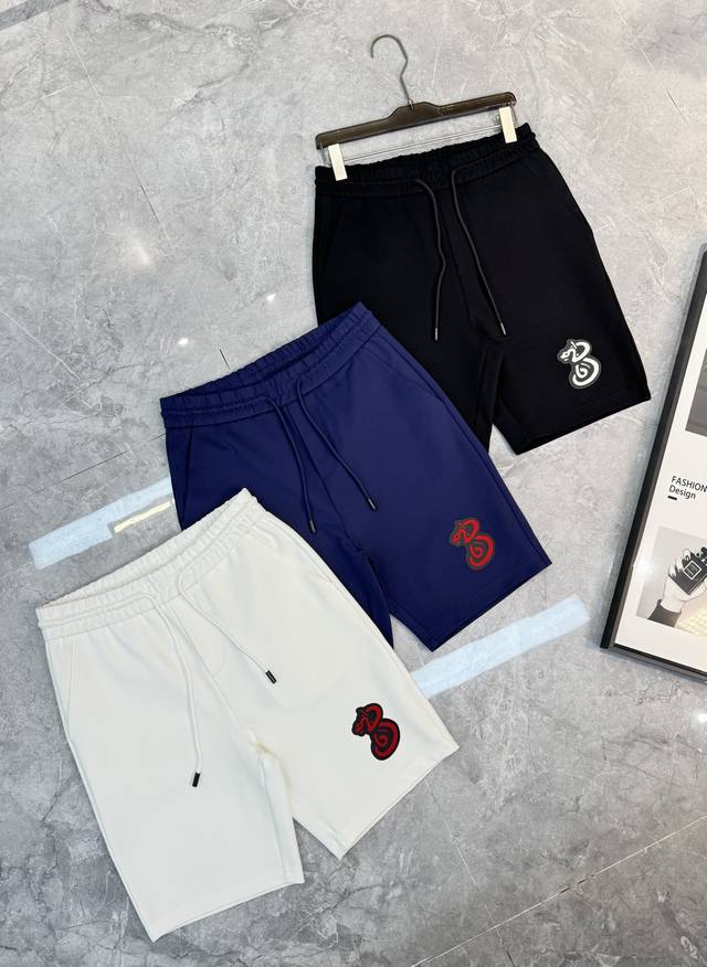Bbr巴宝莉*25S夏季新款五分短裤.可搭配T恤.男女同款！经典蛇形烫画设计.色彩丰富.不但减龄而且时尚感十足.订制高端锦棉面料，柔软透气 亲肤舒适！三标齐.原