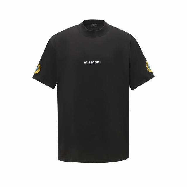 1252# Balenciaga25Ss巴黎世家曼联联名肩徽章重工刺绣.宽松版本男女同款颜色：黑色.白色码数：1.2.3.4