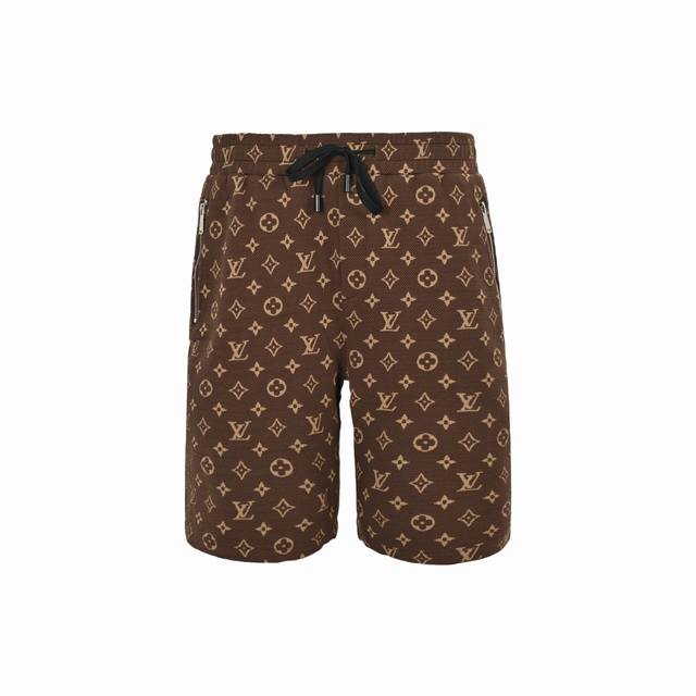Louis Vuitton 路易威登 25Ss 老花提花短裤牛津纺材质面料，上身透气舒适，定制五金辅料，合身版型，高腰剪裁搭配利落裤线，既修饰腿型又自带松弛感。