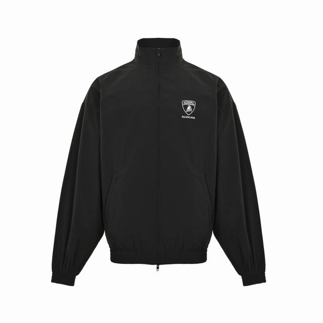 Balenciaga 巴黎世家 兰博基尼联名刺绣夹克外套定制聚酯纤面料，进口机刺绣工艺，模版机开袋，面料都经过砂洗，手感质感更佳，不易变形，不易缩水，不易褪色，