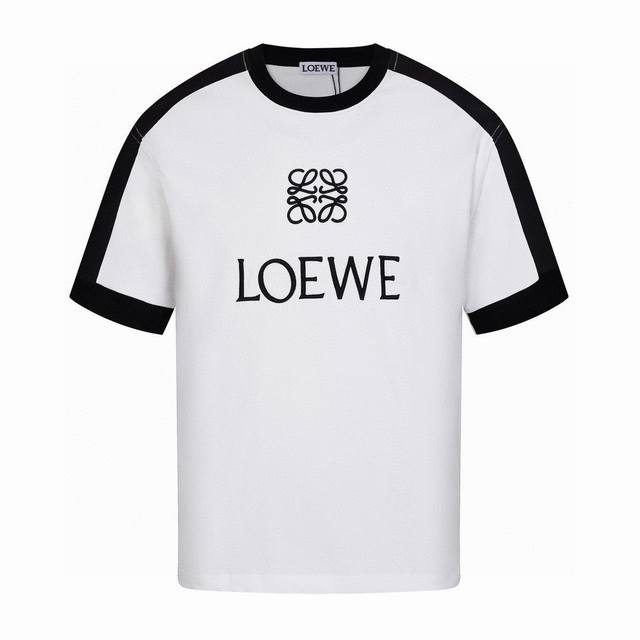 罗意威 Loewe夏季新款，拼接织带刺绣字母圆领短袖T恤 穿起来舒适时髦%百搭，织带设计简直就是宝藏了，很高級，提高审美。搭配胸前Logo刺绣，夏日限定即视感。