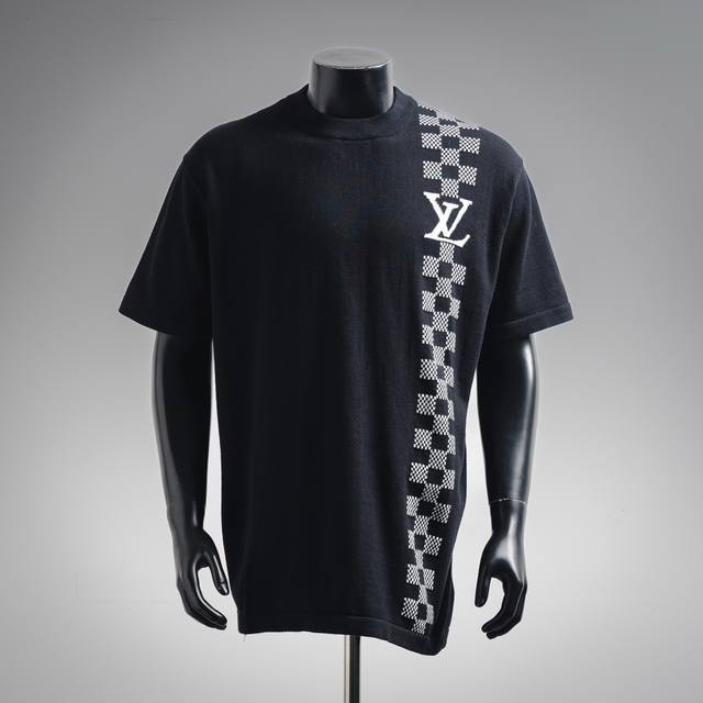 Louis Vuitton 路易威登 25Ss赛车格子针织毛衣短袖#纯棉质材质毛料采用14S细针织片，针织毛料由纯棉纤维制成，具有柔软、舒适、透气、吸湿等特性。
