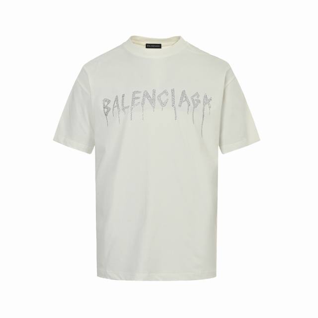Balenciaga 巴黎世家 25Ss 溶解双B字母烫钻短袖闪烁系列 采用260克精梳棉面料 多位手工磨破加割烂洗水处理 亮度高 采用进口澳钻 高温压烫 不易