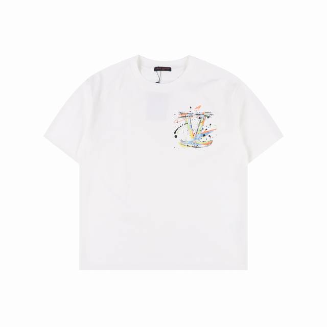 Louis Vuitton 路易威登 Lv 25Ss 手绘短袖T恤面料采用定制280G 32支特滑双股精棉平纹高密无尘全棉布料。前幅高密度加厚，走线平整，代工品