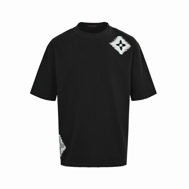 Louis Vuitton 路易威登 25Ss 幻影印花短袖面料采用定制240G 26支特滑双股精棉平纹高密无尘全棉布料。前幅高密度加厚，走线平整，代工品质，全