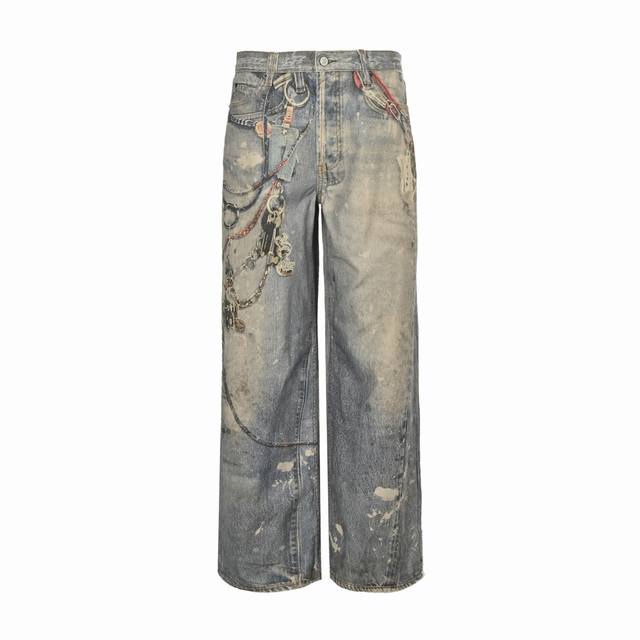 Acne Studios 24Ss 1981M链条挂件印花牛仔裤这款裤子不属于真的牛仔裤，表面的牛仔斜纹和水洗泼墨全部以印花工艺呈现非常逼真，裤子采用纯棉米白色