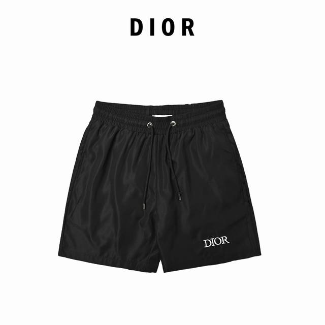 Dior 迪奥 刺绣字母后口袋沙滩短裤设计采用经典图案凸显的更加时尚，精工艺梭织面料，定制五金，做工精细，质感一流，垂感十足，享受夏日与海滩的清凉时刻！003