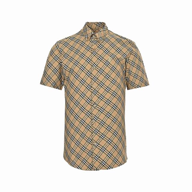 Burberry 巴宝莉 25Ss 盾牌刺绣斜格纹短袖衬衫意大利精纺面料，能够确保纱线的均匀度和细腻度使得面料的手感更加柔软舒适。这些后整理工艺不仅提高了面料的
