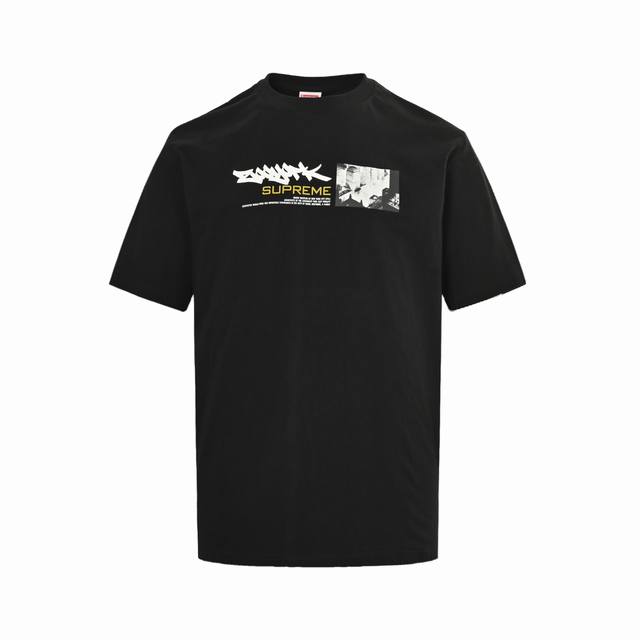Supreme & Zoo York联名 王朝主题印花短袖Zoo York标志性的涂鸦+Supreme的经典大写字母Logo+纽约地标式的摄影美照彰显联名身份