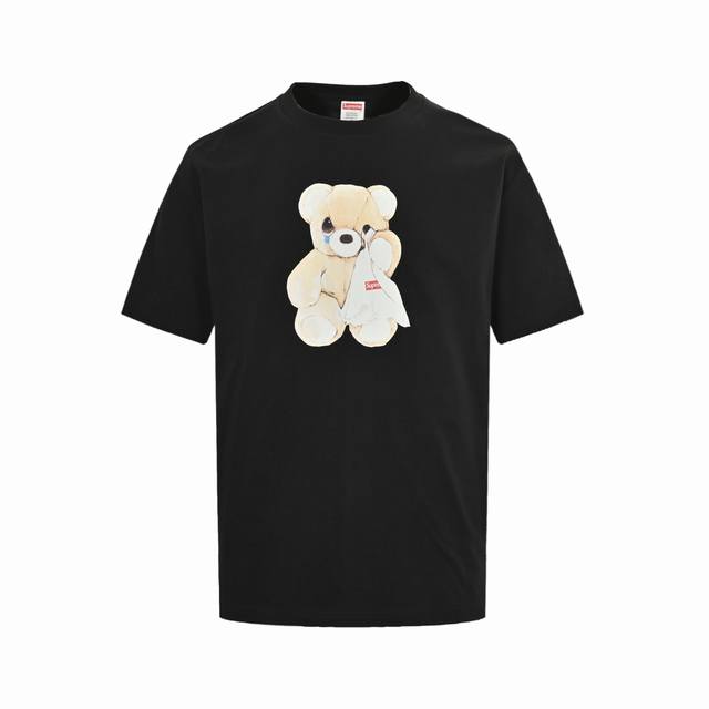 Supreme 25Ss 哭泣小熊印花短袖卡通熊图案融合Supreme Box Logo 购物袋细节 兼具趣味与品牌辨识度 低调不单调 轻松驾驭日常与街头风格