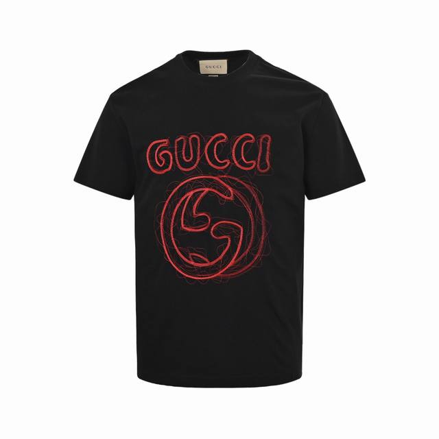 Gucci 古驰 24Ss 线条刺绣字母Logo短袖精致升级灵感源自八十年代复古原版面料 官方同款 短袖T恤定制260 克同缸染面料 手感非常舒服 春夏最新砖柜