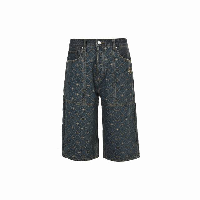 Louis Vuitton & Nigo 联名款圆环全绣工装七分牛仔短裤原版17600购入，原版材质高订牛仔面料采用480G牛仔布，每一件都必须洗水，采用精致的