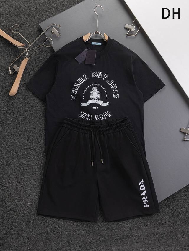 Prada 普拉达 三角标 高版本 微宽版型S-Xlprada 25Ss新款独家限定 专柜最新款 字母皇冠印花1913 经典前幅简约字母刺绣大Logo休闲短裤后