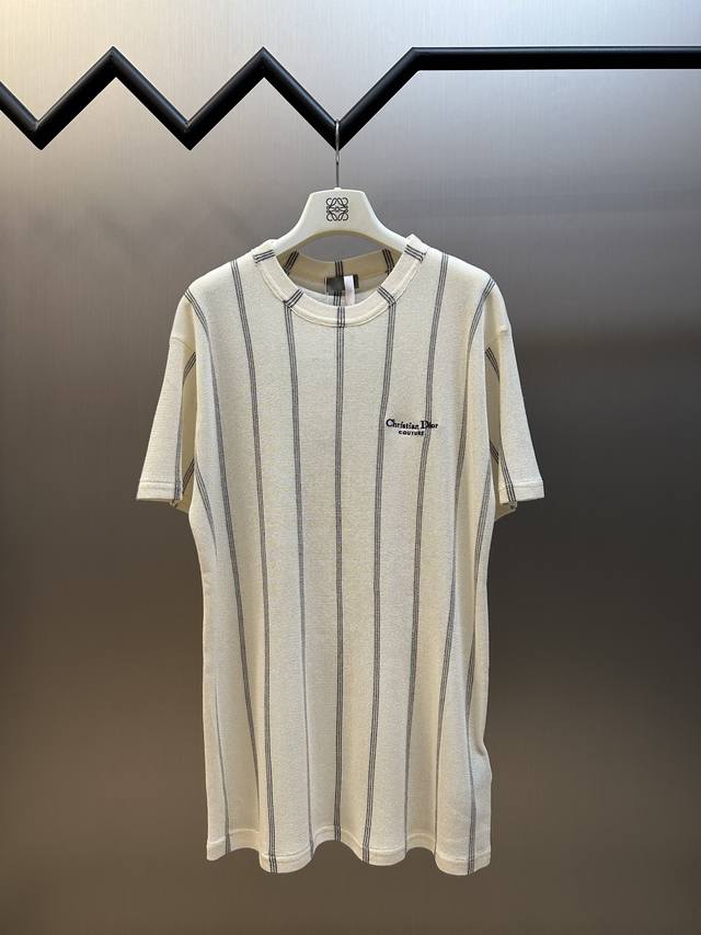 Dior 亚麻混纺短袖定制30%亚麻混纺江丝麻，进口刺绣，毛料酵洗建议手洗 本产品为毛料织造而成不易机洗 Size：S M L Xl