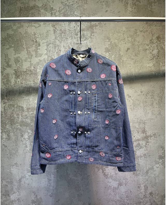 7615# Louis Vuitton Ss26联名 条纹新中式刺绣牛仔外套 王嘉尔同款码数: 46 48 50 52Louis Vuitton Ss26春夏走