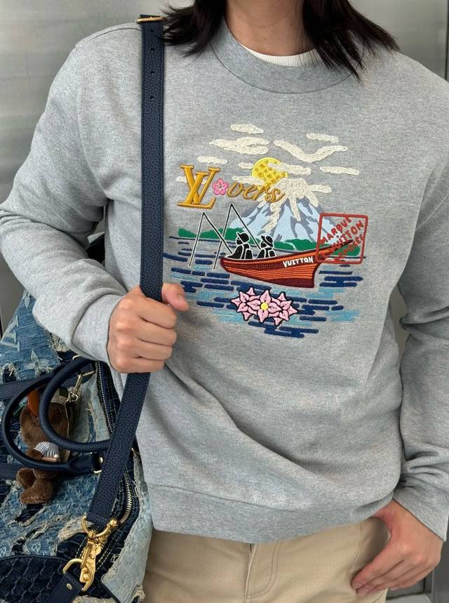 Lv钓鱼绣花字母圆领长袖卫衣