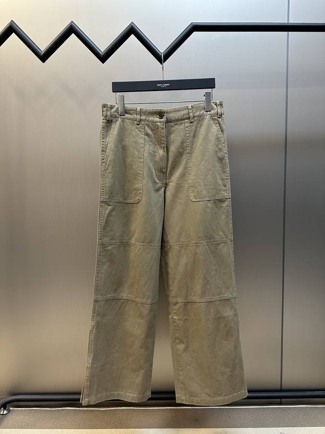 Prada 纯色拉链阔脚斜纹休闲裤定染斜纹全棉面料，模版刺绣，手边包缝，成衣洗水Size：S M L Xl