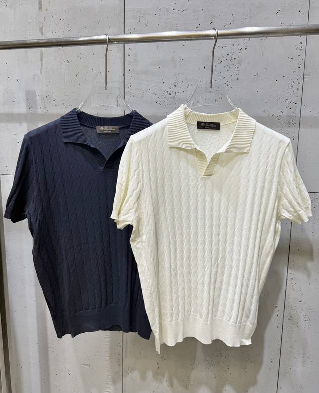 Loro Piana L Ss针织短袖采用客定定制面料，本款式使用德国进口斯托尔7.2针型机器采用浮线提花，所采用纱线跟原版纱线真丝含量一致100%桑蚕丝，手工