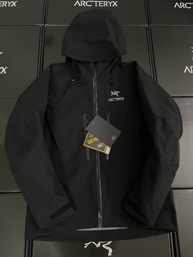 款号J99 黑银实拍图顶级版本Arcteryx始祖鸟 Alpha系列 Sv 第7代 Gore-Tex Pro 刺绣Logo图案休闲运动连帽拉链硬壳冲锋衣滑雪服黑
