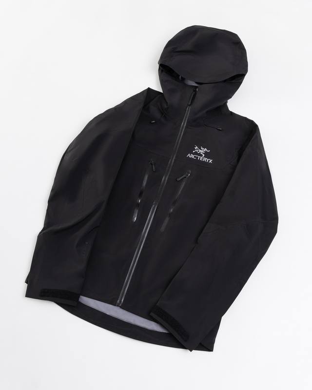 款号J99 黑银白底图顶级版本Arcteryx始祖鸟 Alpha系列 Sv 第7代 Gore-Tex Pro 刺绣Logo图案休闲运动连帽拉链硬壳冲锋衣滑雪服黑