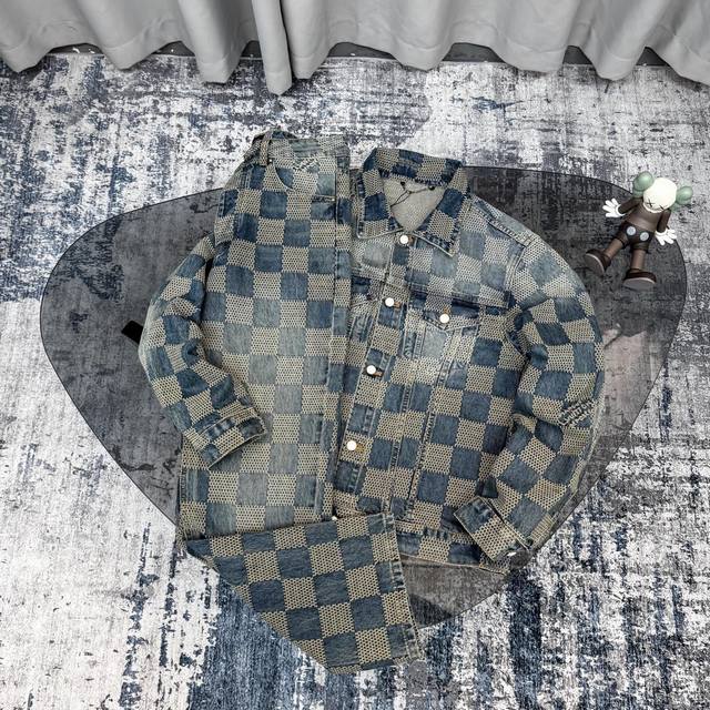 外套 牛仔裤 顶级复刻 Louis Vuitton 24Fw 路易威登新款限量棋盘格拼接水洗蓝牛仔外套牛仔裤套装 Lv Distorted Damier 24年