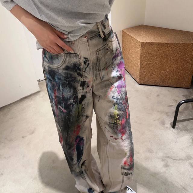 模特图 Acne Studios 2025新款3D数码彩绘涂鸦情侣款水洗宽松牛仔裤 高版本高版本顶级天花板品质 不同水洗质感的款式，对腿细腿粗人士十分友好，直筒