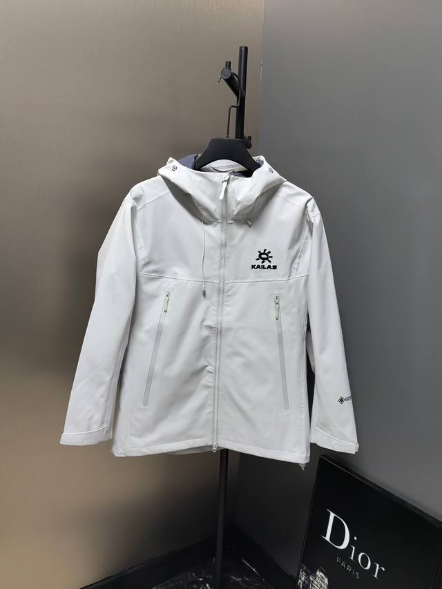 顶级版本 内里溢胶 Kailas 凯乐石博格达户外压胶连帽冲锋衣V领登山透气防风防水软壳冲锋衣1凯乐石全新软壳冲锋衣夹克，Gtx 户外防水硬壳向导级冲锋衣，机能