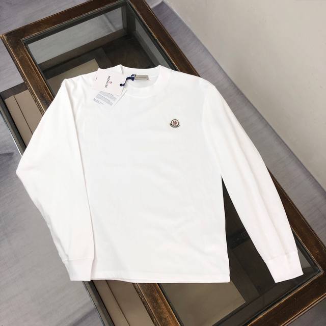 Mon*Cler 蒙口 早秋最新款经典时尚轻薄长袖卫衣～单穿叠穿都～Os宽松版型，经典毡艺刺绣章仔徽标彰显品牌辨识度，极简风格设计中透露出高级百搭的气质，精选2