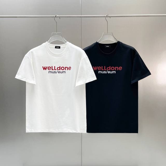 特价60元 款号W60 We11Done 25Ss 基础款标语情侣宽松圆领短袖T恤-原厂品质Color：黑色 白色Size：S M L Xl面料采用280G重磅