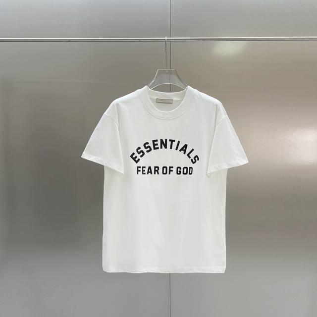 款号F20 四色齐发 Fear Of God Fog Essential 胸口弧形植绒基础印花经典情侣宽松短袖-原单版本 不是纯棉白送 Color：黑色 白色