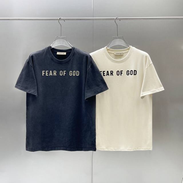 款号F30 两色齐发 Fear Of God Fog Logo Printed Crewneck T-Shirt 基础印花经典情侣宽松短袖-原单版本 不是纯棉白