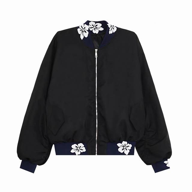 款号1120 自主国潮风青花瓷提花立领三防撞色立领拉链加棉加厚外套独有的青花瓷点缀高级感 国潮风复古经典耐穿 怎么搭配都不会腻 廓形版型包容性强 不挑身材经典衬
