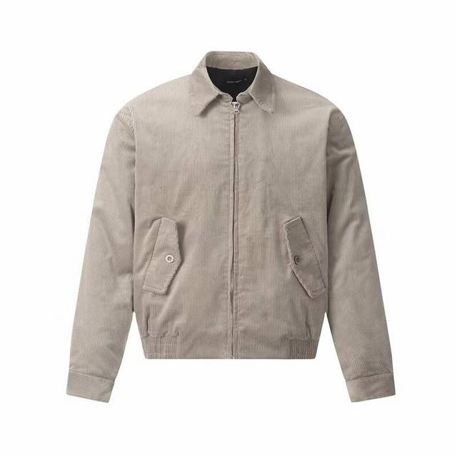 款号-892 春秋款麂皮拉链Clean Fit夹克入春必备单品 情侣百搭 男女同款进口面料高品质 上身舒适版型好 颜色：杏色 尺码M-Xxl