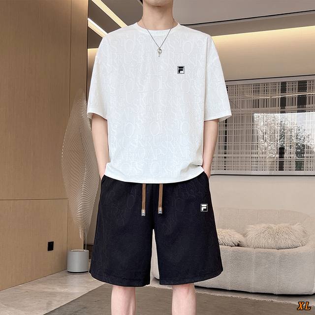 斐乐 独家实拍上新夏季高品质潮流宽松服潮牌短袖T恤提花冰丝上衣圆领两件休闲套装，本季主打，货源充足，放心主推，高端品质，经典设计，做工出色，经典百搭，上身效果极