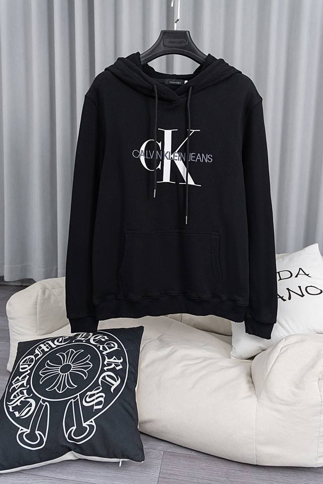 Calvin Klein Jeans连帽卫衣 顶级全刺绣版 Ck卫衣早秋款刺绣校园风 面料采用360克全棉毛圈，线上爆火的一款经典耐看-真的不挑人百搭内搭必备款