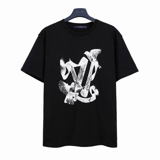 Louis Vuitton*路易威登Lv飞鸟和平鸽素描印花短袖T恤面料：240克双纱高密度纯棉面料- 工艺: 整件衣服采用精密压花工艺- 男女同款均可驾驭- 尺