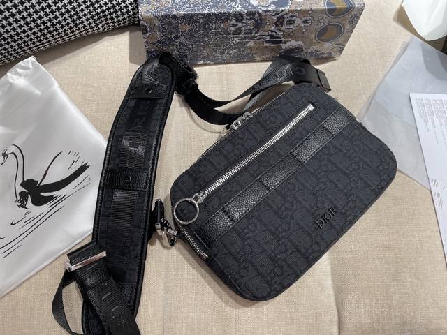 Dior迪奥 Safari 邮差包粒面牛皮革老花单肩斜挎包 男款黑色送男友礼物！Safari 信使包黑色 Oblique 印花，编号: 1Espo206Yky_