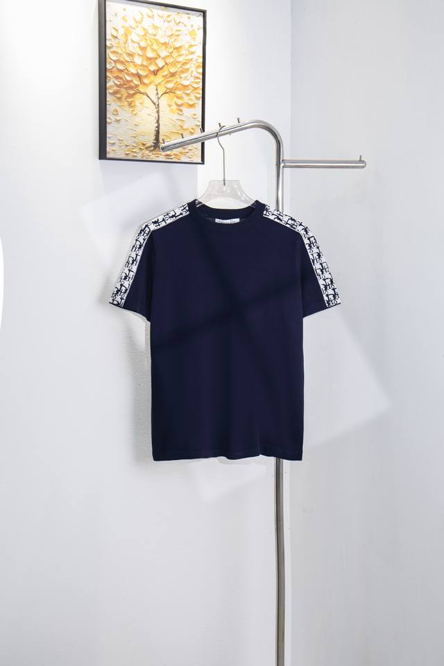 款号：Y176Dior 迪奥 S新款织带短袖原版面料高版本高品质 网红明星同款市场顶级版本， 定制面料 双面进口绣花机刺绣工艺 定制定染 ，上身舒适 ，定制五金