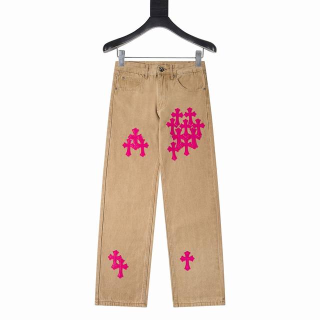 款号Y842Chrome Hearts 克罗心 经典皮标十字架牛仔长裤成裤后做重度酵素石磨漂洗，每条水洗均有所不同，重度水洗工艺，暗藏玄机的细节非常多，这次主推