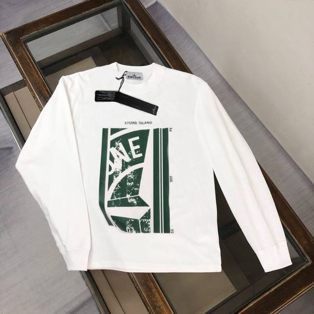 石头岛秋冬季新款长袖T恤卫衣采用优质棉质面料！亲肤舒适！前Logo设计，版型设计上身腔调十足，裁剪工艺走线工整！码数：S-Xl。偏大下单报身高体重立即抢购