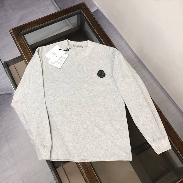 Mon*Cler 蒙口 早秋最新款经典时尚轻薄长袖卫衣～单穿叠穿都～Os宽松版型，经典毡艺刺绣章仔徽标彰显品牌辨识度，极简风格设计中透露出高级百搭的气质，精选2