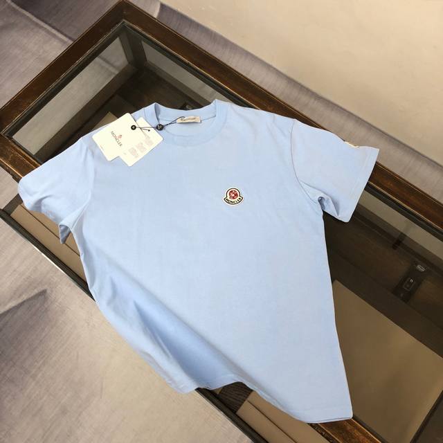 Mon*Cler 蒙口 最新款情侣款短袖T恤～面料上身舒适透气，不僵硬，修身的剪裁，采用高定定制纯棉面料！上身舒适有型，内搭单穿都完全没问题，时尚潮人必备！！！