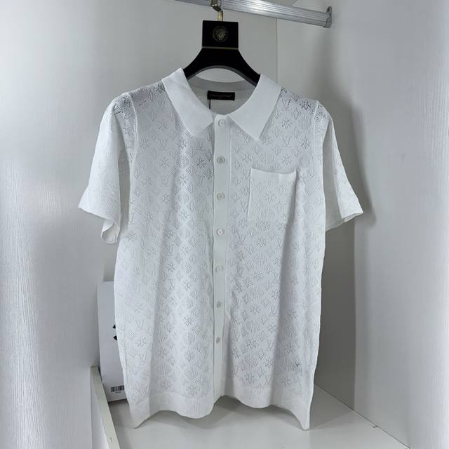 Lv路易威登，经典款针织衫升级，灵感源自八十年代复古原版面料 官方同款 定制 网纱毛衣针织面料 手感非常舒服 春夏最新砖柜同步 时尚又个性 超级百搭好看款 男女