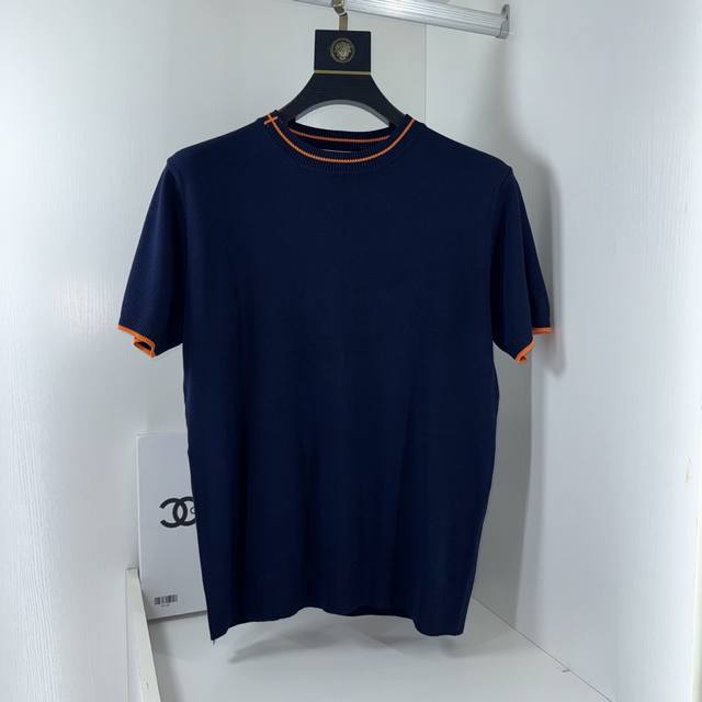 爱马仕，经典款针织衫升级，灵感源自八十年代复古原版面料 官方同款 定制 网纱毛衣针织面料 手感非常舒服 春夏最新砖柜同步 时尚又个性 超级百搭好看款 男女都非常