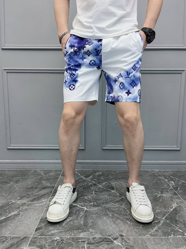 Lv2640最新款男士潮牌沙滩裤，料子细腻光滑 ，快时尚高清面料印花，手感极佳男士夏天必备，码数M一Xxxl Lv2640最新款男士潮牌沙滩裤，料子细腻光滑 ，