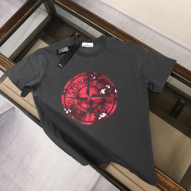 Stone Island 石头岛 2025最新款T恤，情侣款～原单狠货，时尚休闲爆款短T，特供定制棉质面料～ 全棉T恤 ～经过预洗 防止出现变形缩水问题 上身体