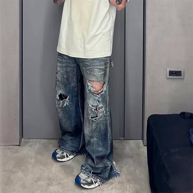 款号6012自主 巴黎风格23Ss蓝色糜烂油染泥染刀割破坏Baggy牛仔裤 Wookvibe同款 巴黎风破洞牛仔裤今年为止做的最牛逼的牛仔裤，重度水洗工艺，暗藏