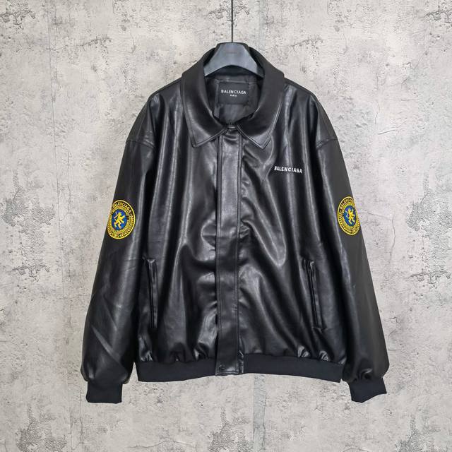 Blcgmen's Taxi Jacket In Black 25Fall秋冬系列圆标徽章刺绣飞行员夹克皮衣外套颜色：黑色尺码：1-2-3