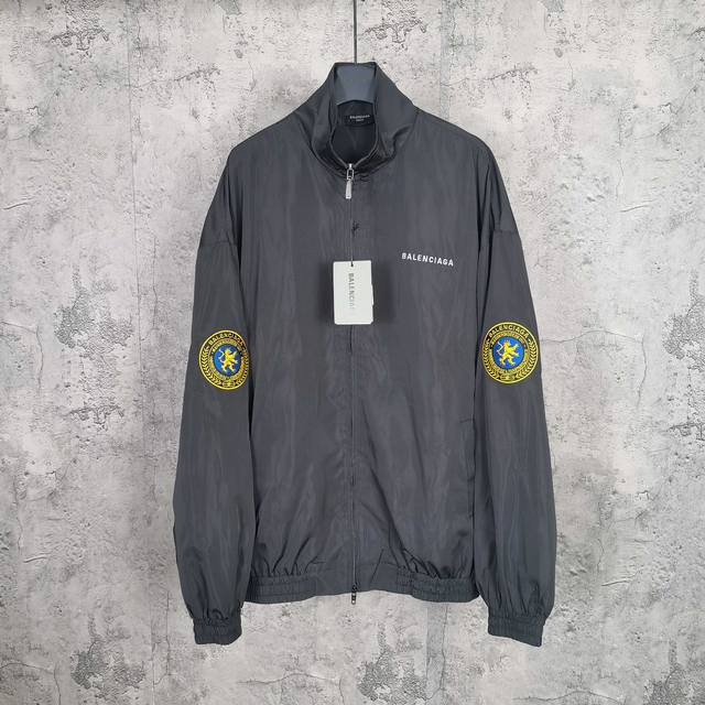 Blcguniform Patch Zip-U Fall秋冬系列圆标徽章刺绣运动冲锋衣夹克外套颜色：黑色尺码：1-2-3